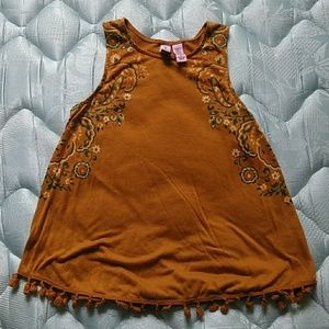 Mustard tank top with Spanish floral designs